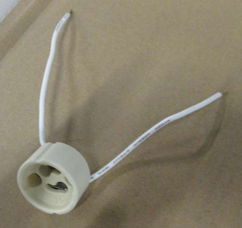 Bulb socket GU10
